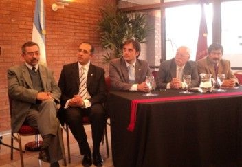 http://www.bicentenariosalta.org.ar/imagen/7-edi-bsaires.jpg